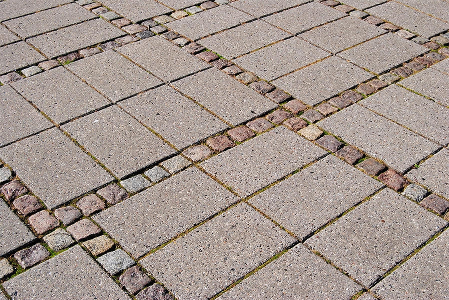 Brøndby Rådhus Belægning i Rådhusets indre have