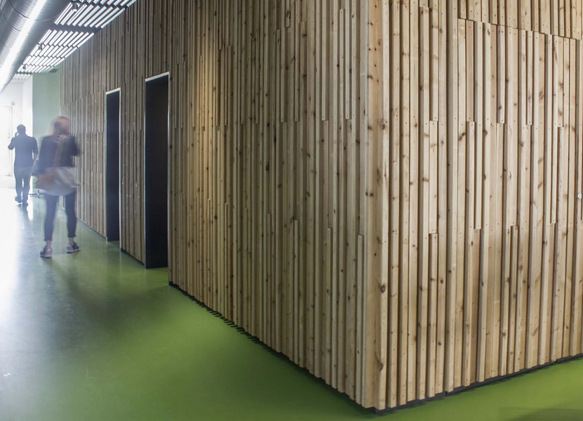 Skolen i Sydhavnen Trækerne i bygningen