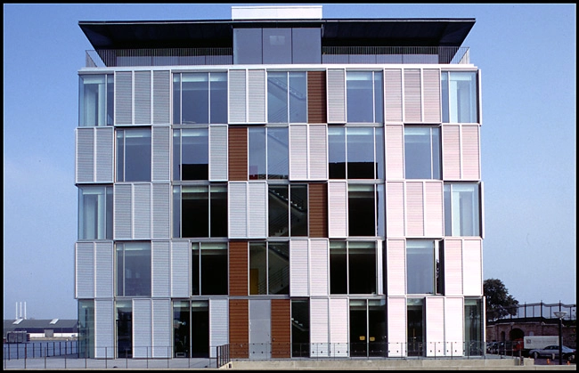 Finansieringsinstitut for Industri og Håndværk Facadelukning