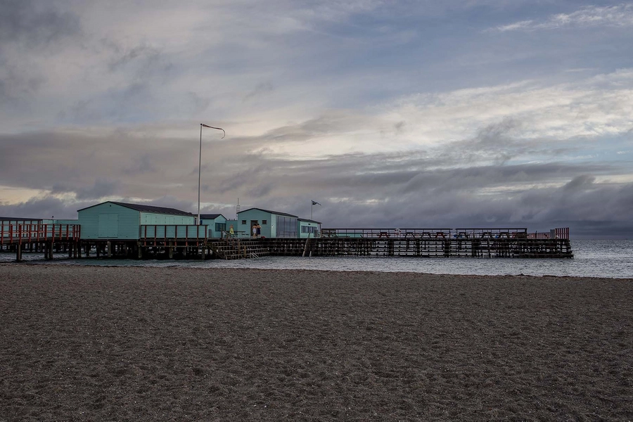 Helgoland Ny Søbadeanstalt og Fællessauna Søbadeanstalten set fra Amager Strandpark