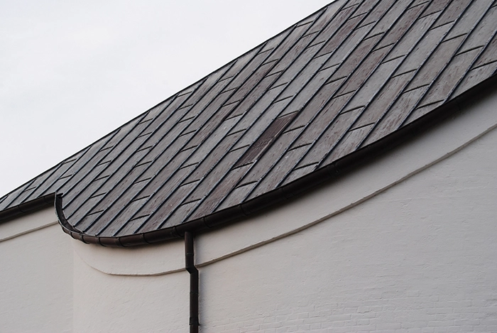 Hjerting Kirke Kirkens grå blytag