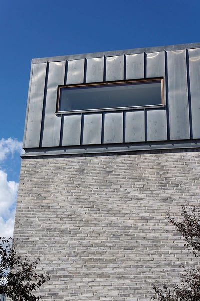 Slotshusene Detalje, vindue i tag