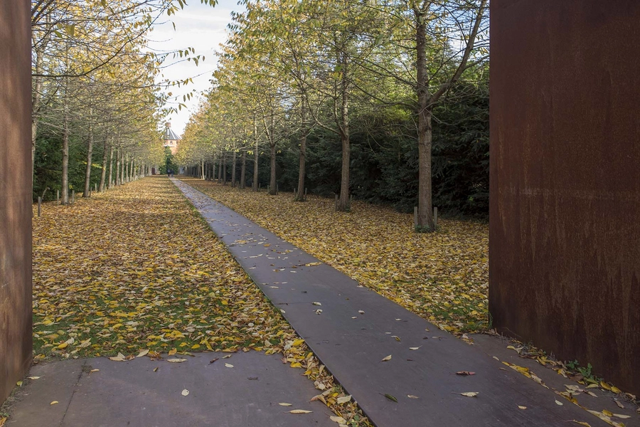 Stjernevejs-projektet - Vestre Kirkegård - Søndre Kapel Detalje, corten-port og jernbånd