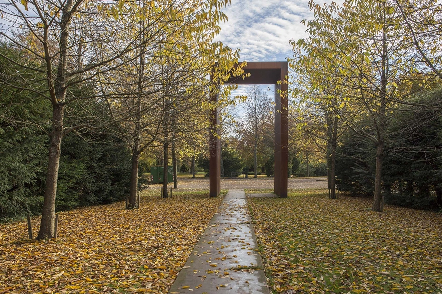 Stjernevejs-projektet - Vestre Kirkegård - Søndre Kapel Blik fra Sødre Kapel mod port