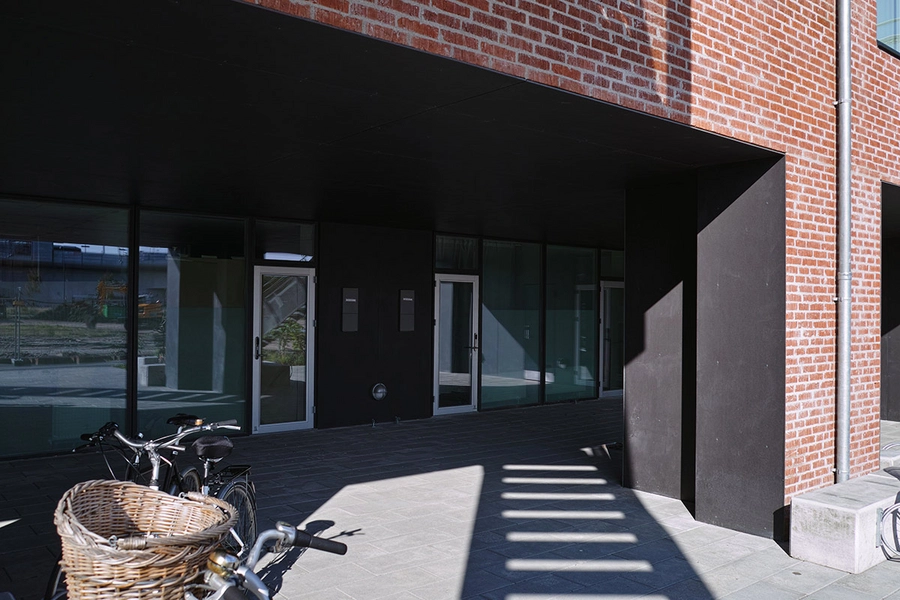 AKB Ny Ellebjerg Detalje, entré