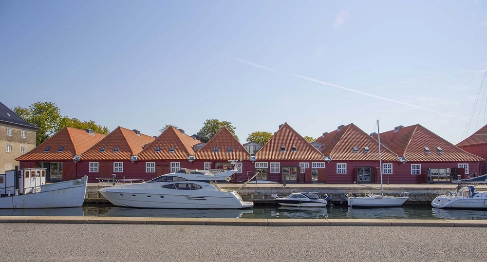 Masteskurene Blik fra Ekvipagemestervej mod sydøst.