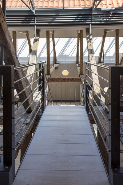 Masteskurene Bro til trappe