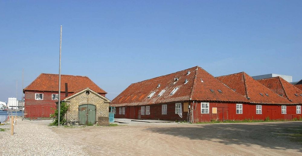 Masteskurene Bygningerne inden restaureringen gik i gang.