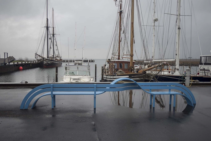 Blå bænke ved Den Blå Planet Bænk 9