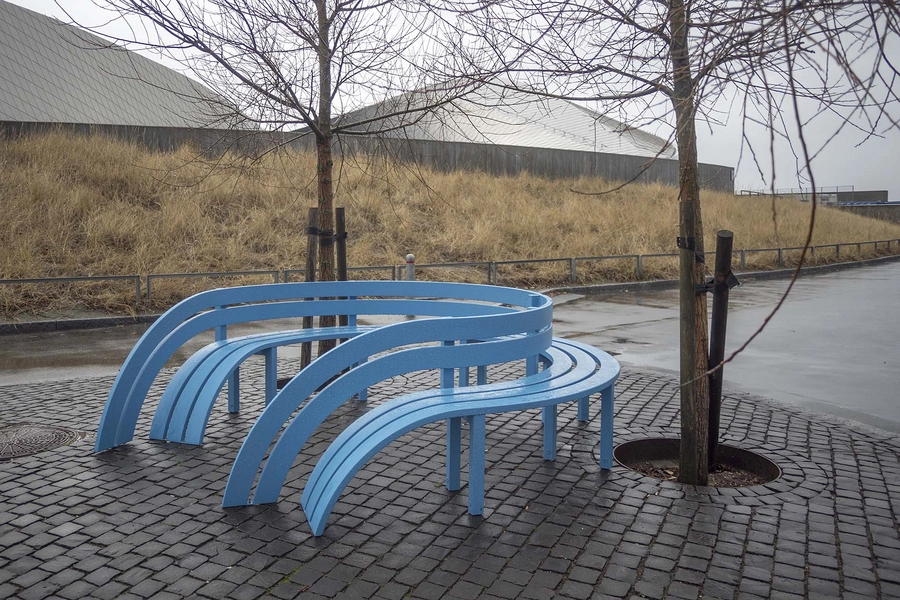 Blå bænke ved Den Blå Planet Bænk 11