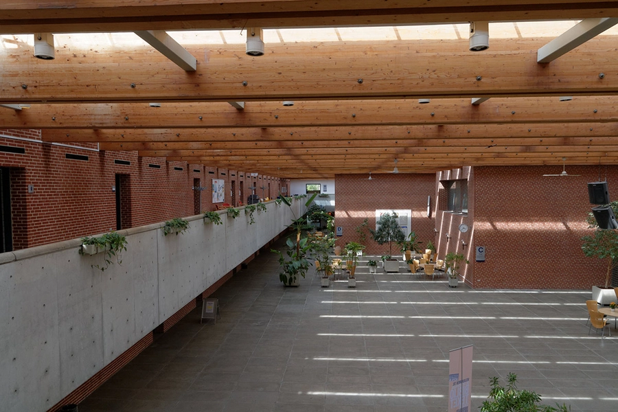 Esbjerg Seminarium - University College Syd Indgangshal, lysindfald