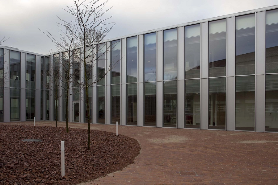 Tønder Rådhus Gårdrum, spejlinger