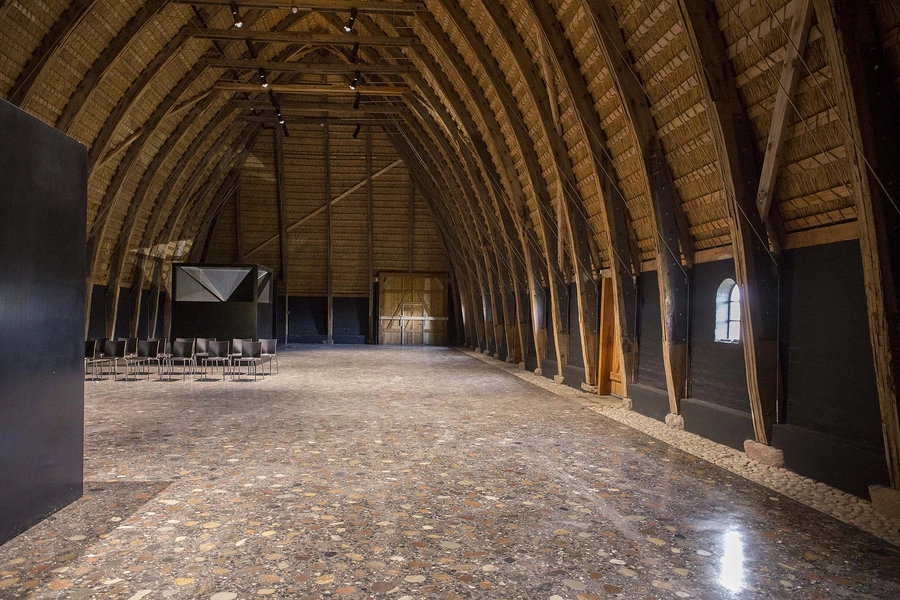 Guldhorn- og Kulturcenter Slotfelt Lade Udstillingsrum