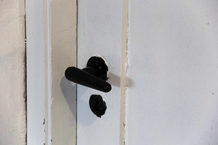 Ibstrupparken II og III Dørgreb i kælder