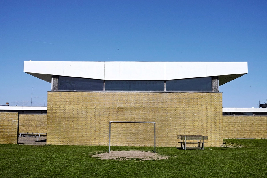 Nyager Skole Gavlmotiv, tagkonstruktion, belysing