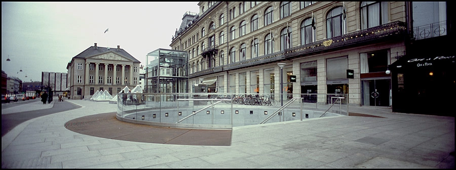 Metrostation Kongens Nytorv Trappenedgang og elevator