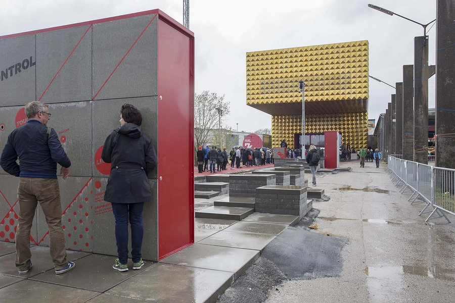 RAGNAROCK – museet for pop, rock og ungdomskultur Byrum foran museet