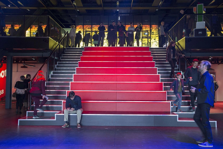 RAGNAROCK – museet for pop, rock og ungdomskultur Døbbelthøjt rum, amfi-trappe