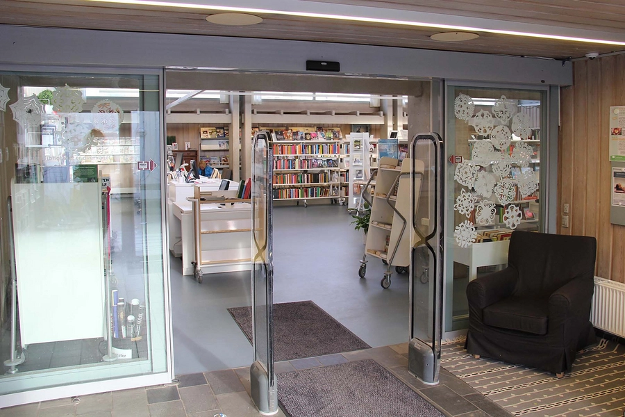 Jægersborg Bibliotek Interiør, indgangsparti