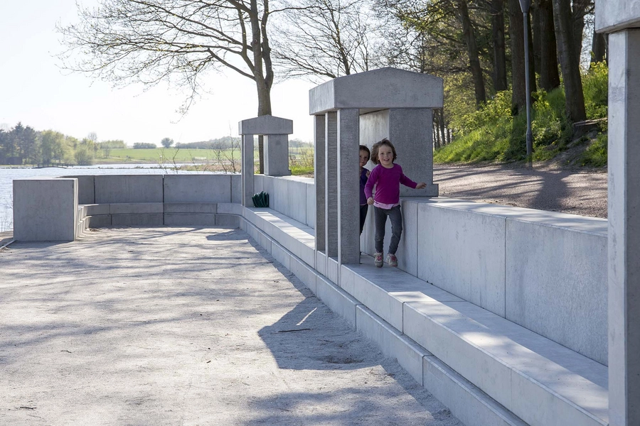 Termini 0Blik mod vest