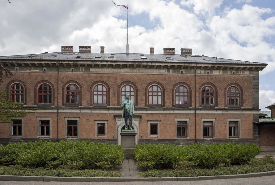 Carlsberg - Laboratorium - Forskningscenter Den symmetriske hovedbygning