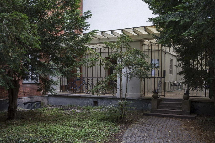 Carlsberg - Tap E - Dansehallerne - Kontorbygning Bygningen set fra J.C. Jacobsens Have