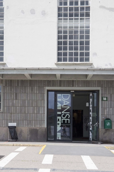 Carlsberg - Tap E - Dansehallerne - Kontorbygning Indgang