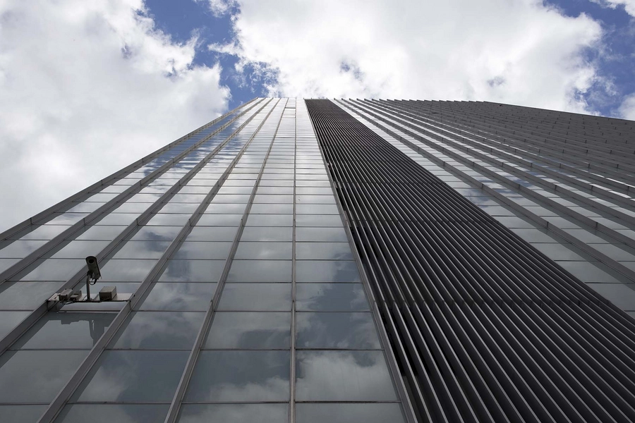 Carlsberg - Hovedkontor - Silo Blik op langs sliotårnets facade