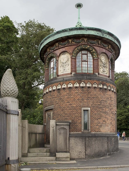 Carlsberg - Porttårnet - Gærtårnet Bygningen set fra øst