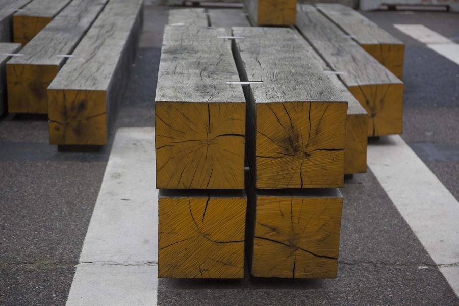 Carlsberg - Tap E Plads - Midlertidigt Byrum Bænk-elementer af træbjælker