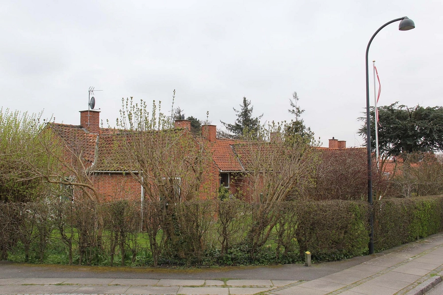 Ridebanevang Nummer 33-35 set fra nordvest