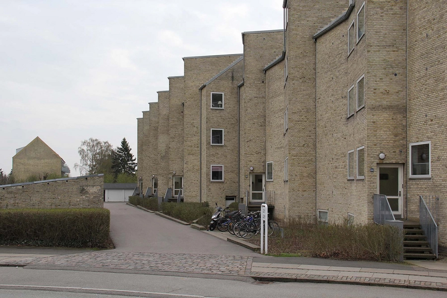 Alléhusene Østfacade nr. 221-229