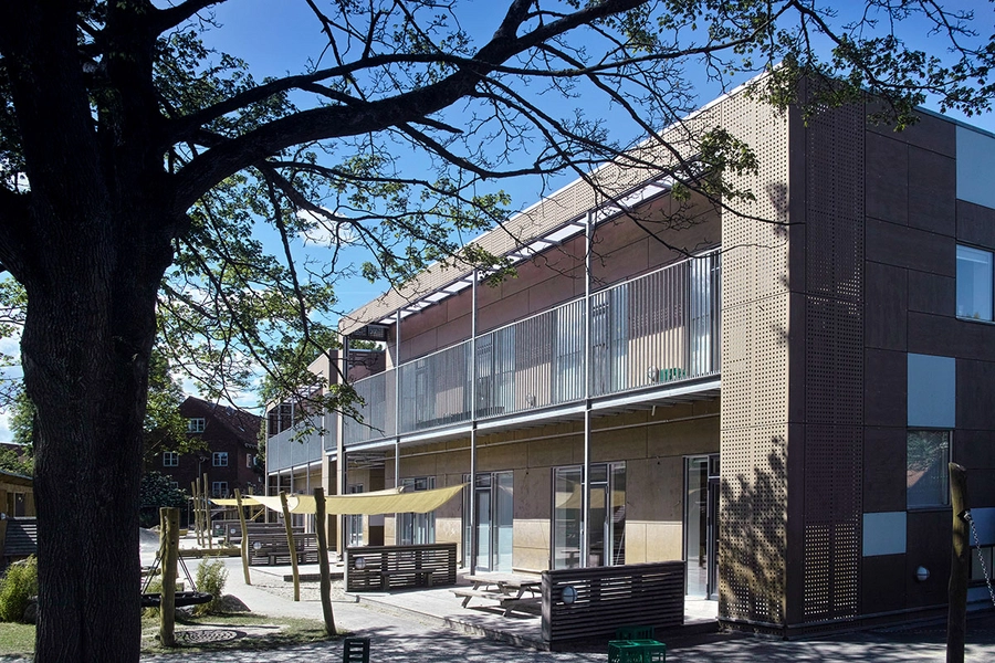 Børnehuset De Syv Have Facade mod legepladsen