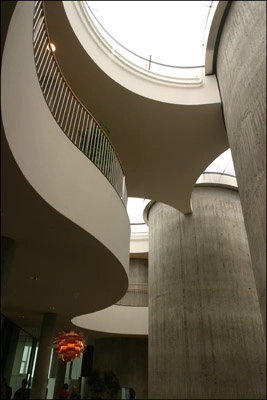 SEB Bank Betoncylinder.