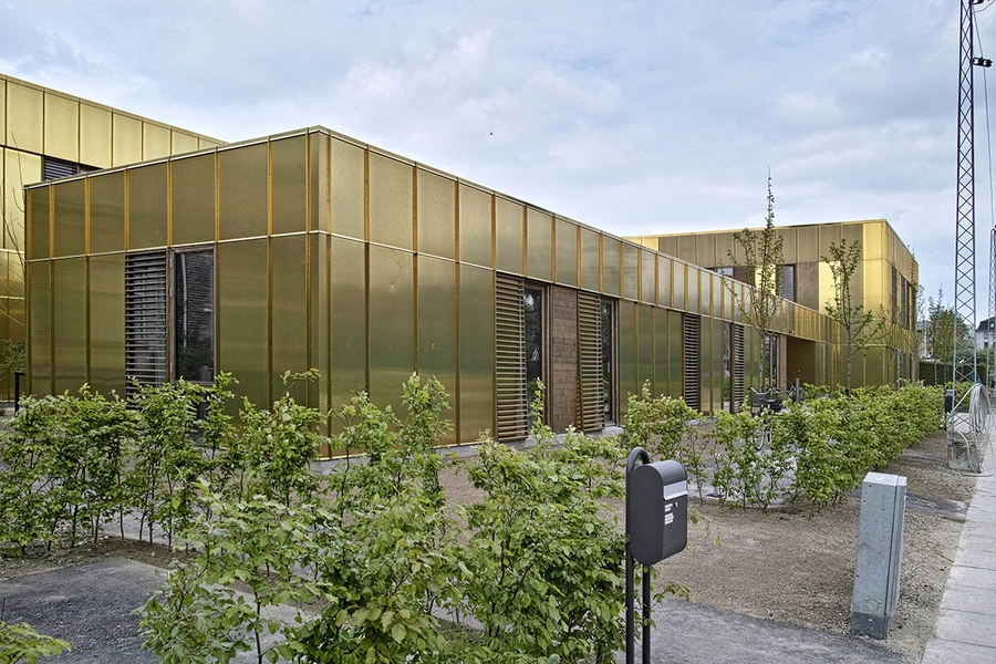 Diakonissestiftelsens Hospice Bygningshøjden falder til en etage ud mod vejen