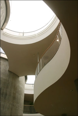 SEB Bank Betoncylinder.