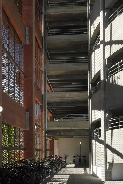 Konditaget Lüders - Garage Facade møder parkeringsdæk