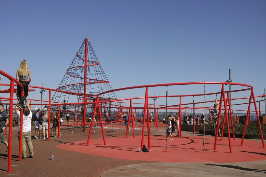 Konditaget Lüders - Garage Tagterrasse; klatretårn