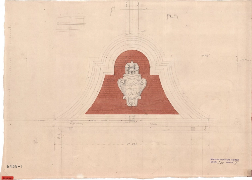 Tomsgårdens Brandstation Hovedbygning. Våben og inskription