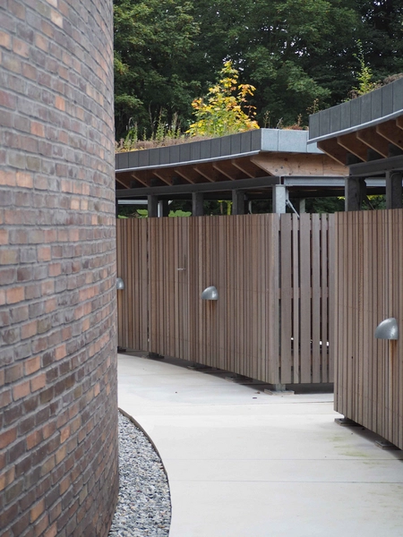 Trafiktårnet Vest Cykel- og affaldsskure ved tårnets sydside