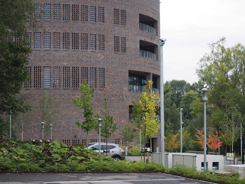 Trafiktårnet Vest Trafiktårnet set fra nord med indgang