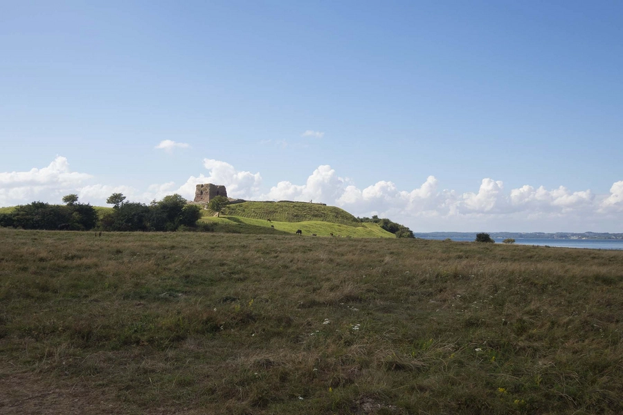 Kalø Slotsruin Ruinen ligger naturskønt på Kalø