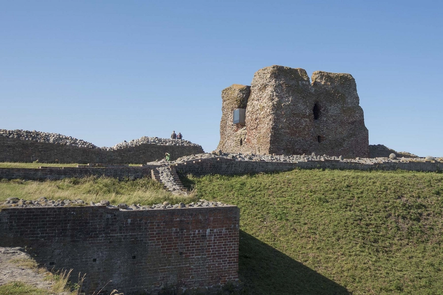Kalø Slotsruin Blik hen over voldgraven