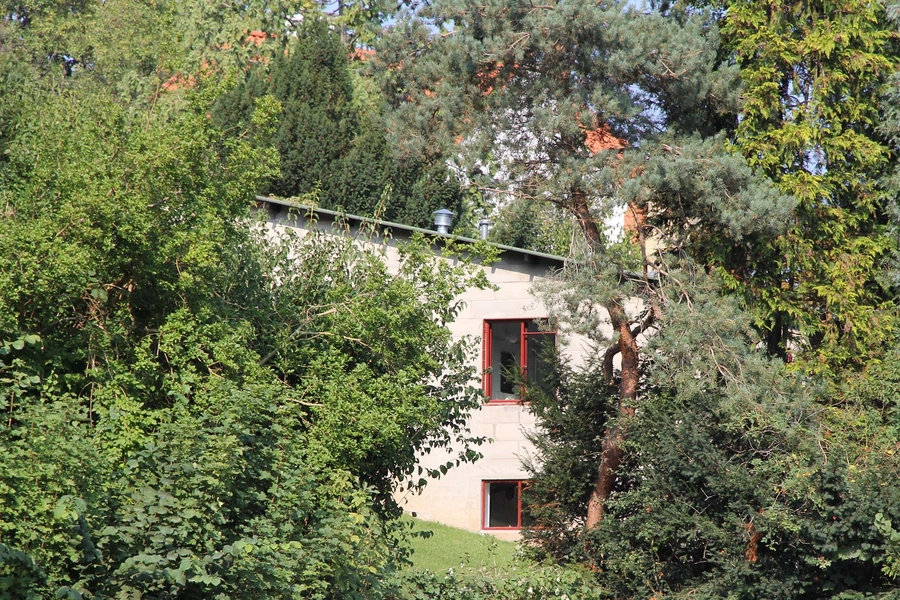 Poul Henningsens Hus - PHs eget hus Huset set fra vejen