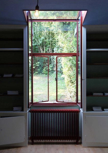 Poul Henningsens Hus - PHs eget hus Vindue - bibliotek