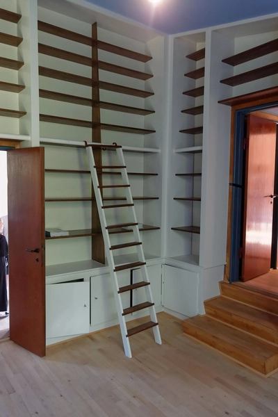 Poul Henningsens Hus - PHs eget hus Bibliotek