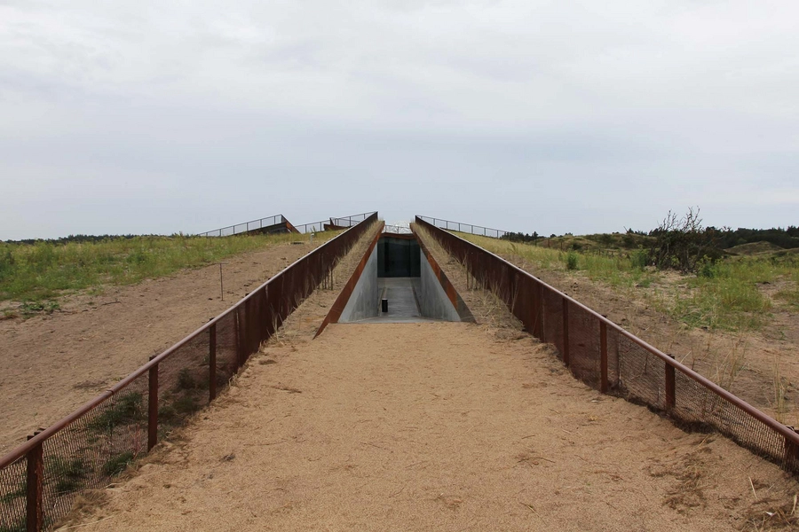 Tirpitz Museum Indgang fra landskab