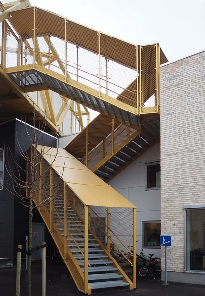 Børnebyen – Institutionen Krudthuset Trappe op til boldbur