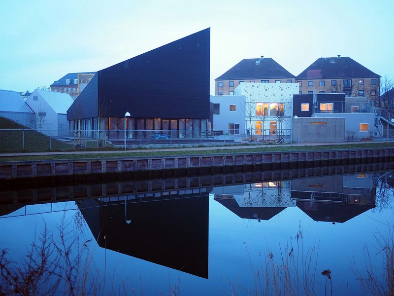 Børnebyen – Institutionen Krudthuset Vintermorgen - Blik fra vest over Erdkehlgraven