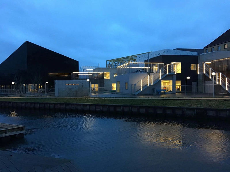 Børnebyen – Institutionen Krudthuset Vintermorgen - Blik fra nord-vest over Erdkehlgraven